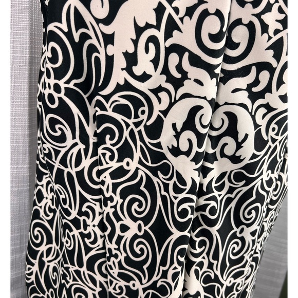 R&K Cap Sleeve Black White Dress Size 16 Stretch Flourish Damask - Picture 8 of 9